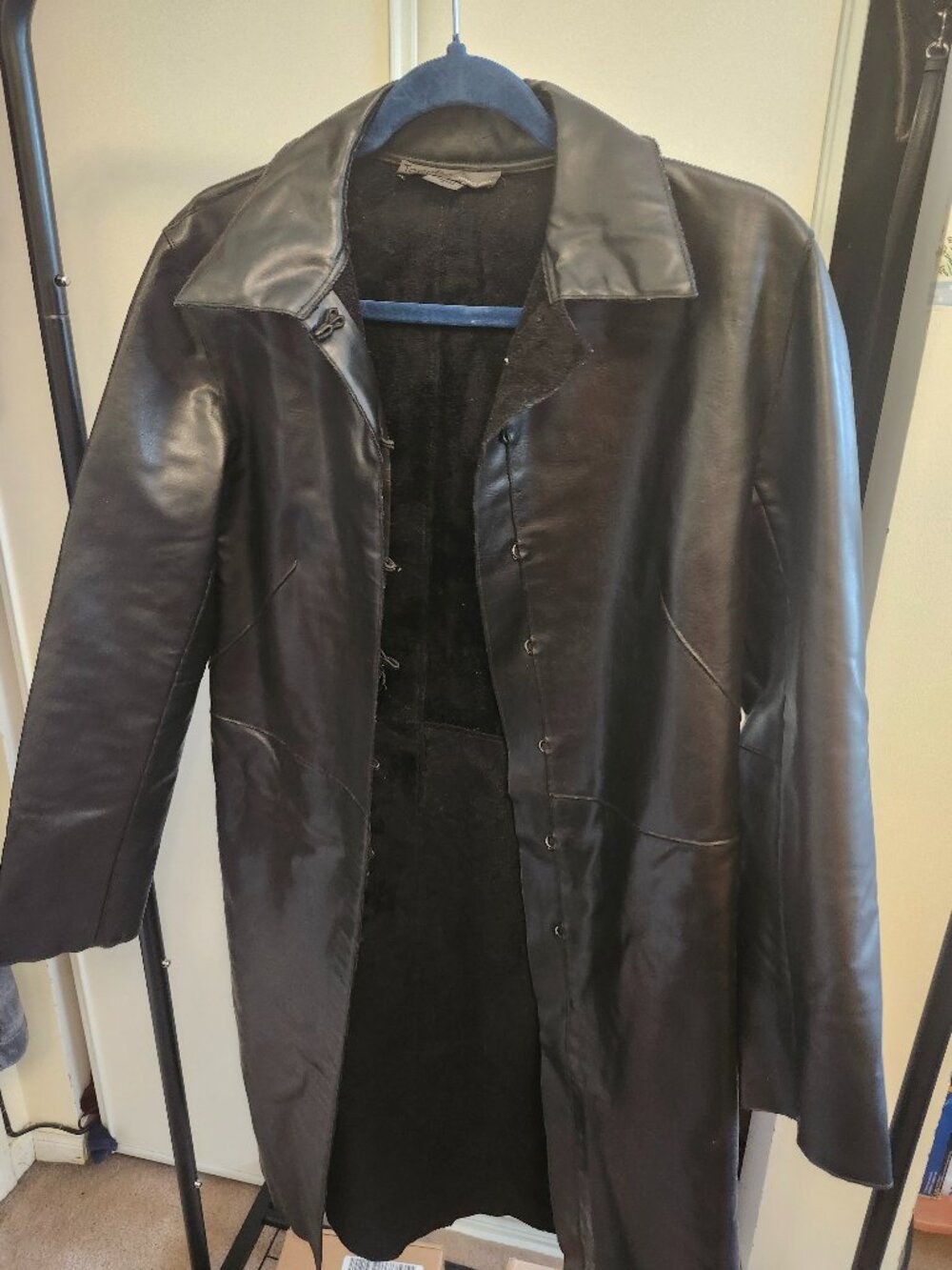 TEENFLO LEATHER COAT BLACK SIZE 4